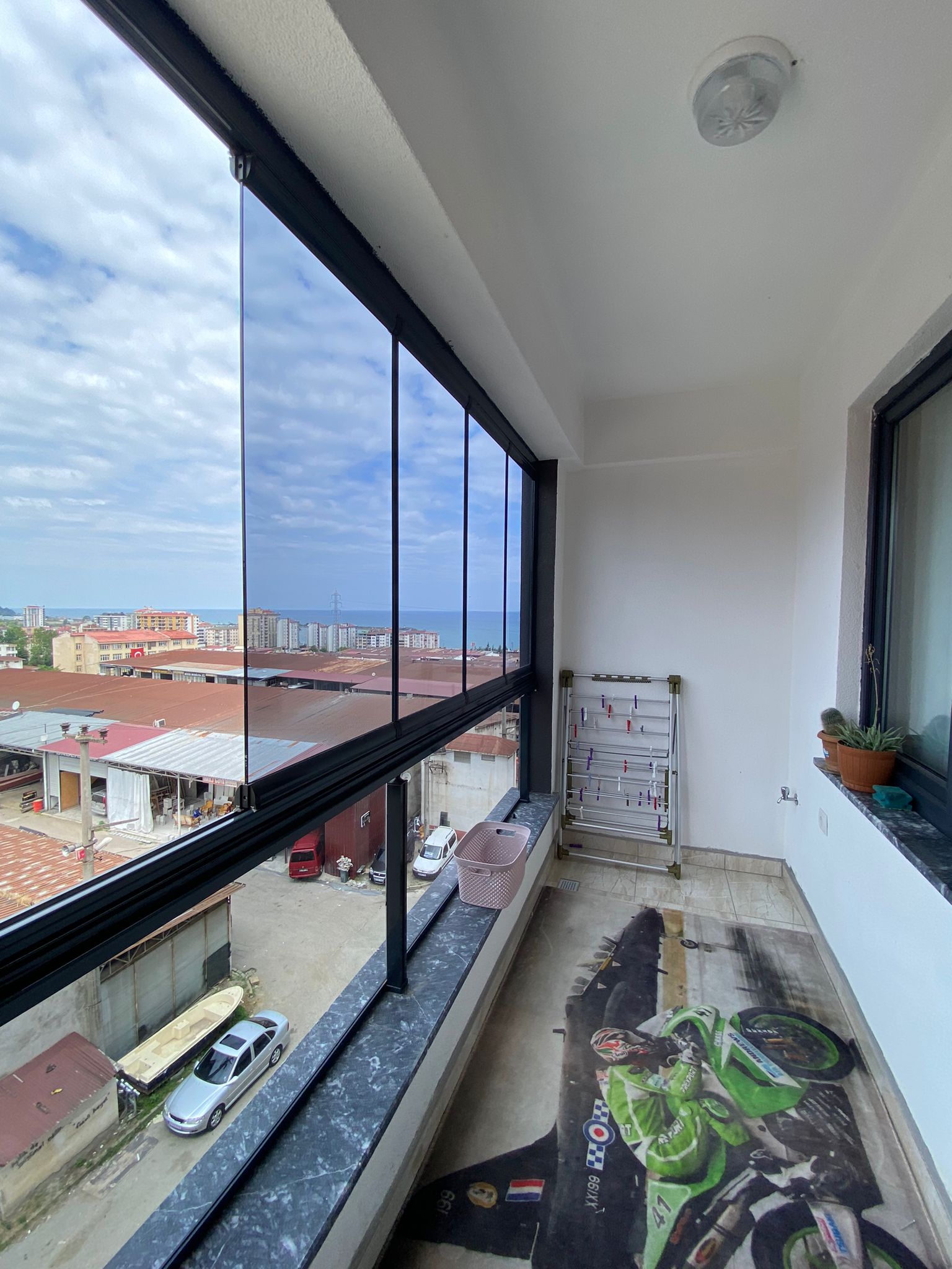 MABEL GAYRİMENKUL-SANAYİ MAH. DENİZ MANZARALI GENİŞ DAİRE